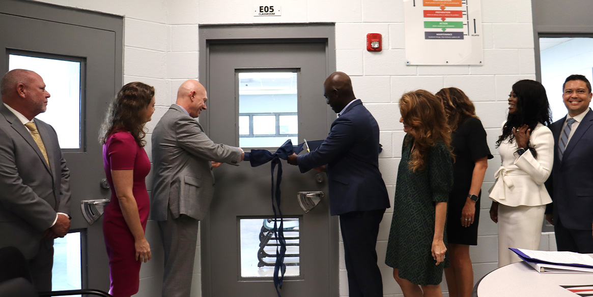 Florida Scholars Academy Celebrates the Launch of the New Unified Education System for Juvenile Justice Youth Florida Scholars Academy Celebrates the Launch of the New Unified Education System for Juvenile Justice Youth