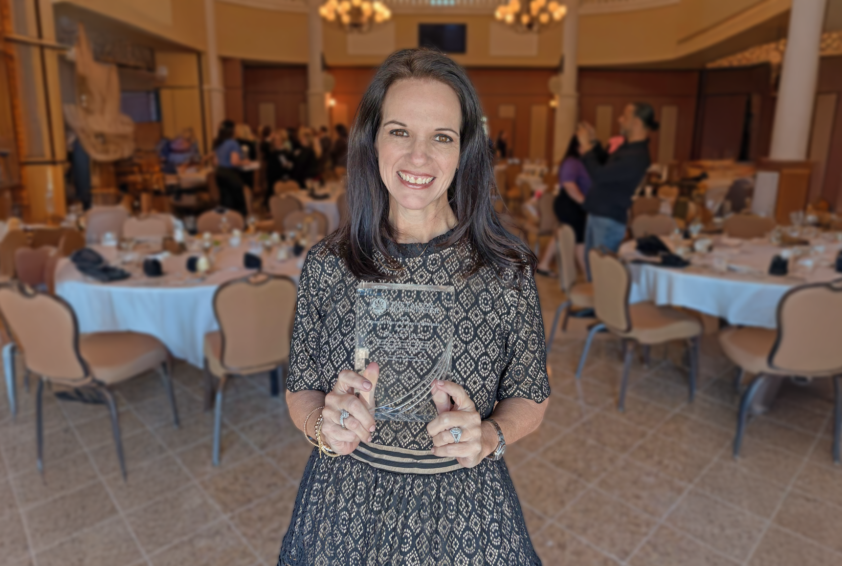 Florida Virtual School Administrator Amy Hall Honored for Outstanding Community Impact