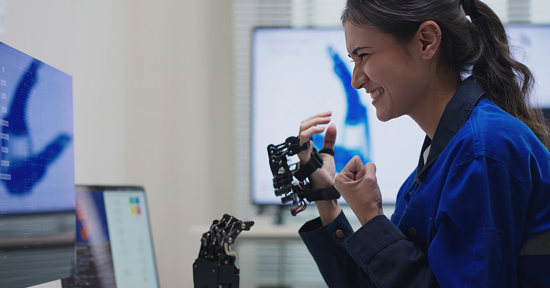 New Florida Virtual School Data Highlights Student Achievement Across College and Career Pathways A student engages in hands-on technology learning. FLVS data shows students building college and career readiness through advanced opportunities.